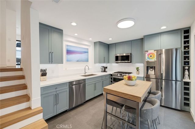 1456 Manhattan Beach Boulevard D, Manhattan Beach, CA 90266
