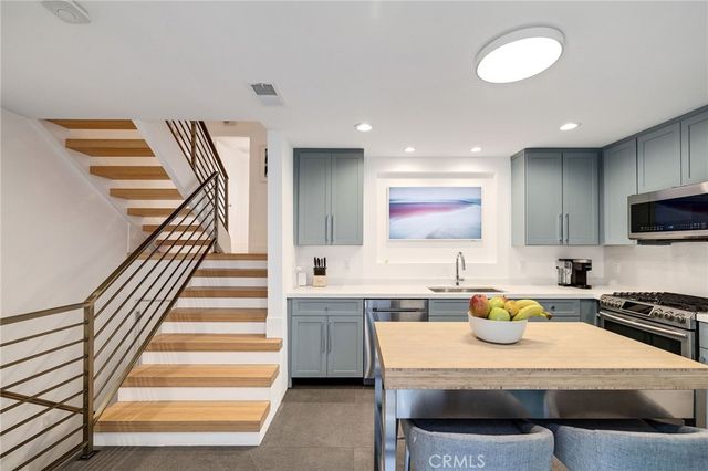 1456 Manhattan Beach Boulevard D, Manhattan Beach, CA 90266
