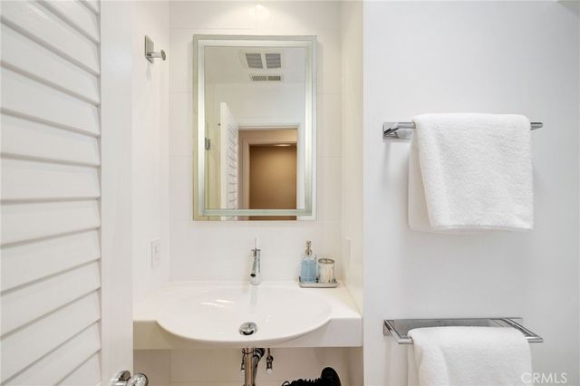 1456 Manhattan Beach Boulevard D, Manhattan Beach, CA 90266