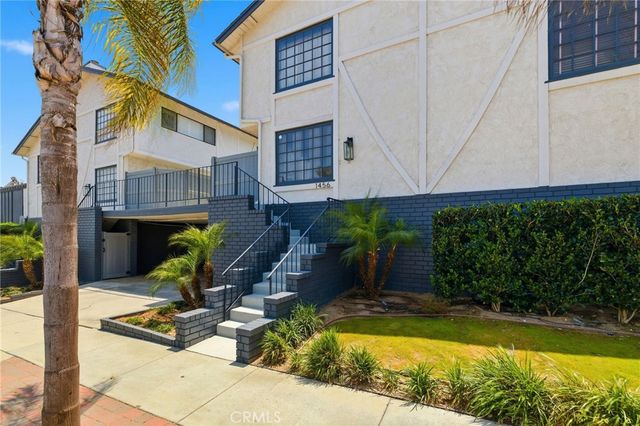1456 Manhattan Beach Boulevard D, Manhattan Beach, CA 90266