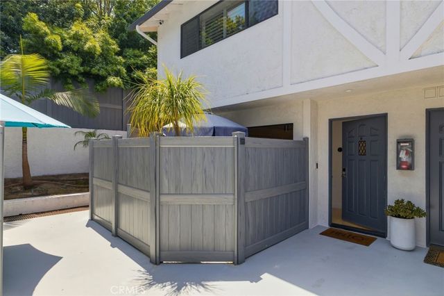 1456 Manhattan Beach Boulevard D, Manhattan Beach, CA 90266