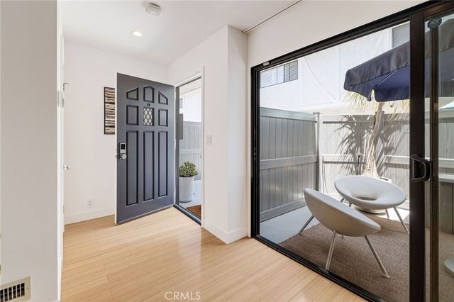 1456 Manhattan Beach Boulevard D, Manhattan Beach, CA 90266