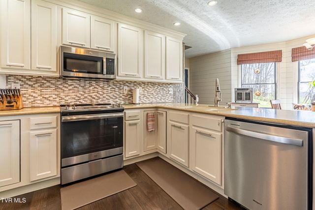 20220 Colony Lane, Bristol, VA 24202