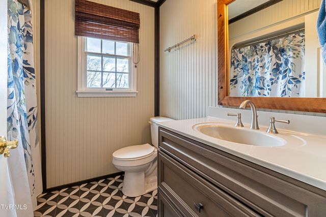 20220 Colony Lane, Bristol, VA 24202