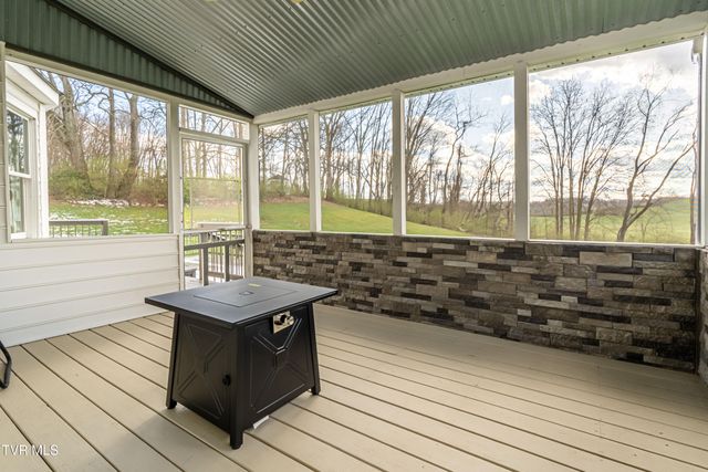 20220 Colony Lane, Bristol, VA 24202