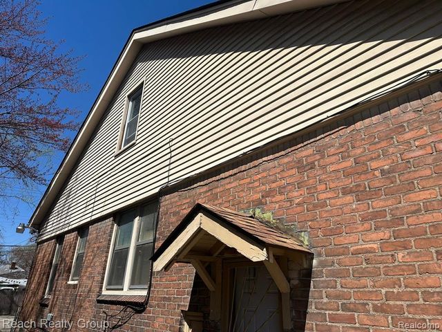 19403 Moenart Street, Detroit, MI 48234