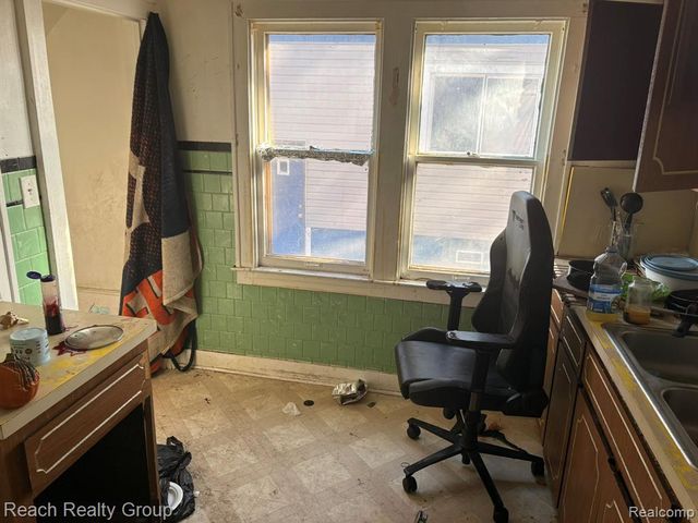 19403 Moenart Street, Detroit, MI 48234