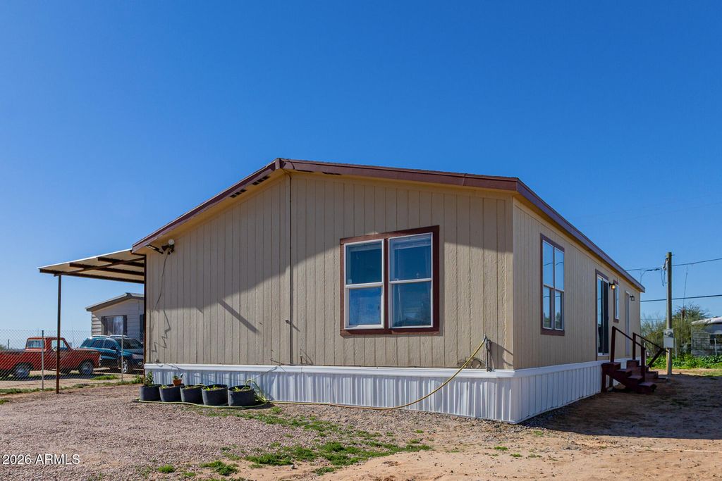 Image 4 of property listing at 5604 N TALLY HO Lane, Casa Grande, AZ 85122