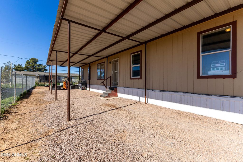 Image 5 of property listing at 5604 N TALLY HO Lane, Casa Grande, AZ 85122