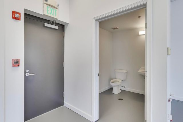 2172 Lake Cook Road, Algonquin, IL 60102