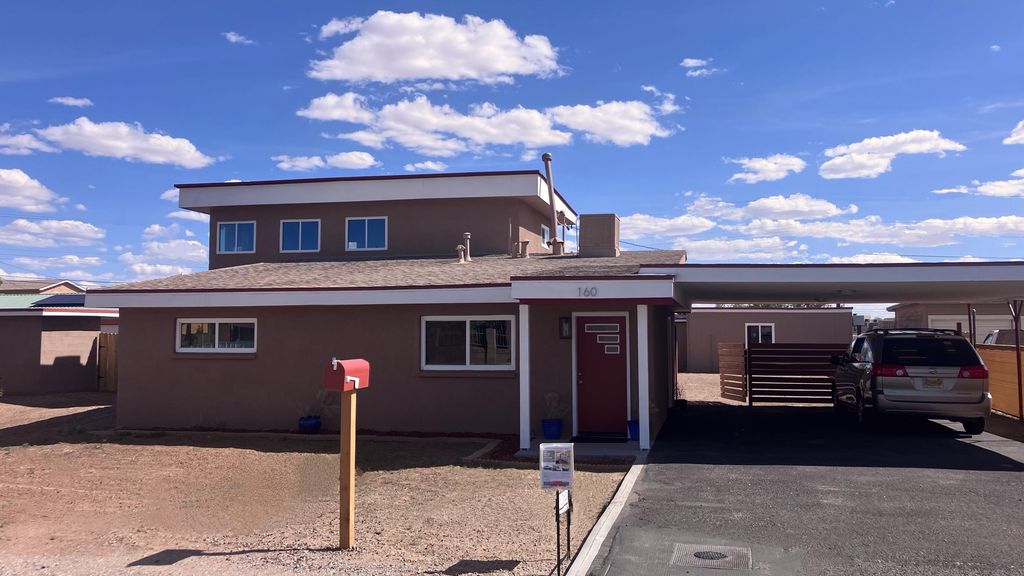 160 Pueblo Luna Drive NW, Albuquerque, NM 87107