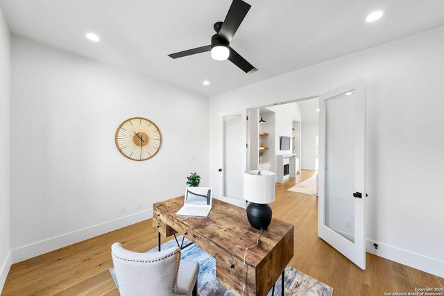 456 Rio Azul Dr, Pipe Creek, TX 78063