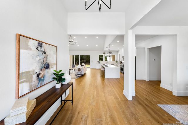 456 Rio Azul Dr, Pipe Creek, TX 78063