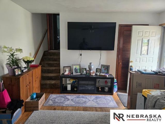 6735 Kansas Avenue, Omaha, NE 68104