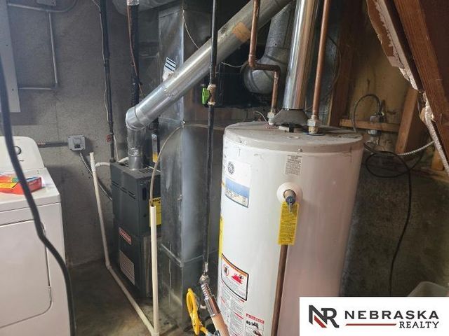 6735 Kansas Avenue, Omaha, NE 68104