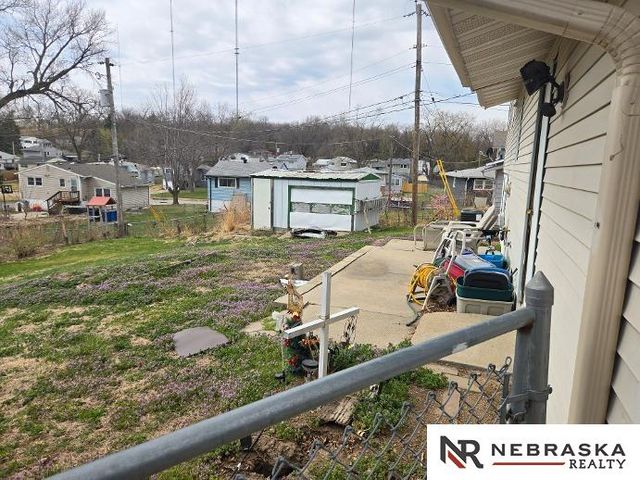 6735 Kansas Avenue, Omaha, NE 68104