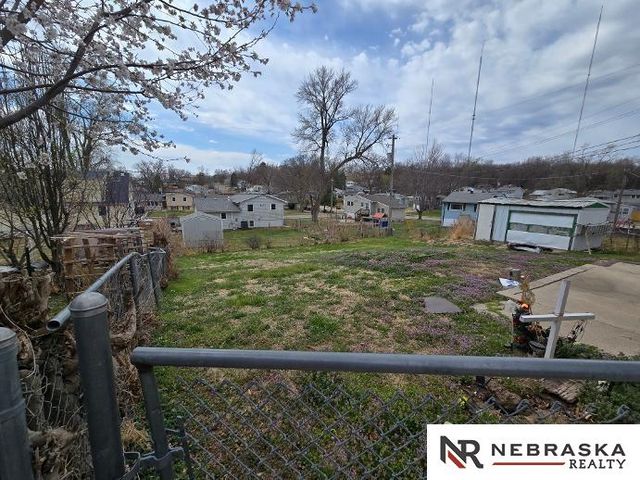 6735 Kansas Avenue, Omaha, NE 68104