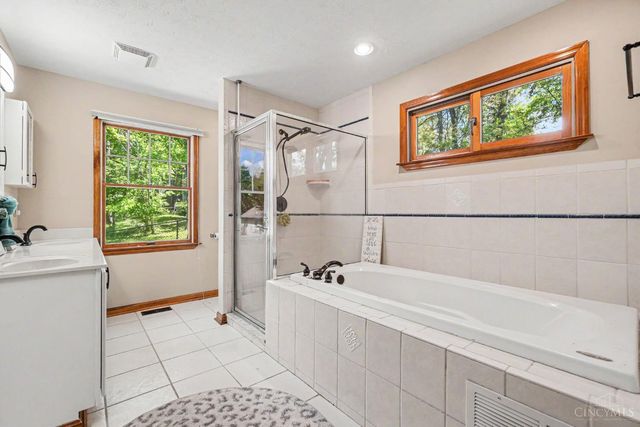 1504 Tyrolean Way, Lawrenceburg, IN 47025