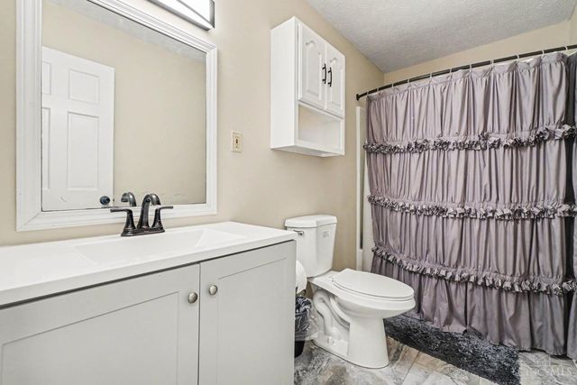 1504 Tyrolean Way, Lawrenceburg, IN 47025
