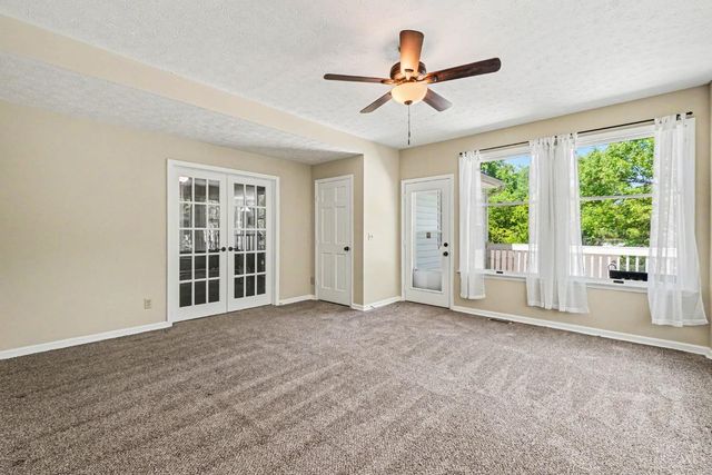 1504 Tyrolean Way, Lawrenceburg, IN 47025