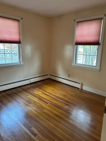 5 Pinedale Street, Manchester, NH 03102