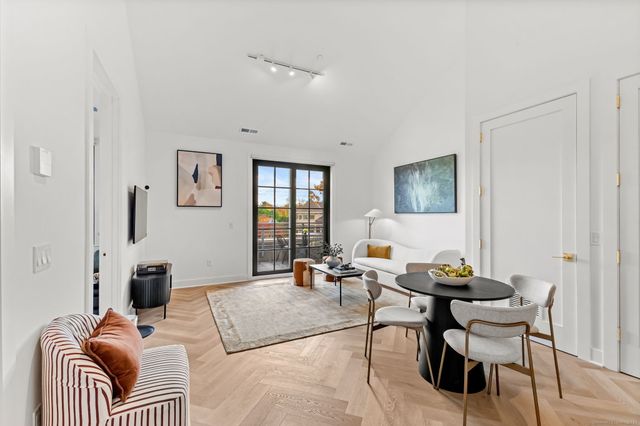 100 East Putnam Avenue 311, Greenwich, CT 06807