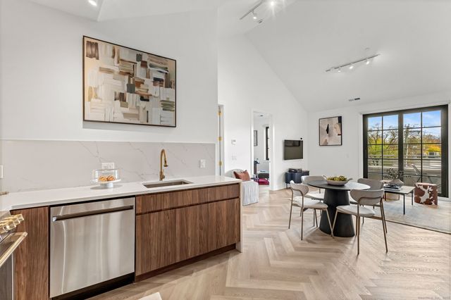 100 East Putnam Avenue 311, Greenwich, CT 06807