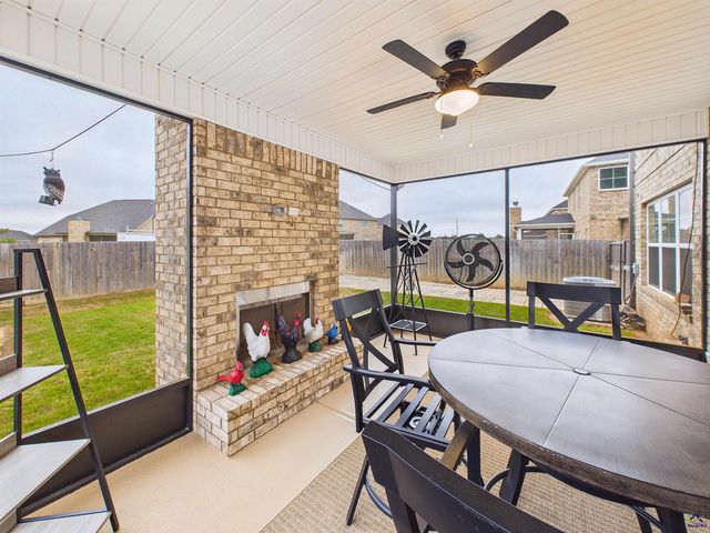 619 Samantha Brooke Way, Bonaire, GA 31005