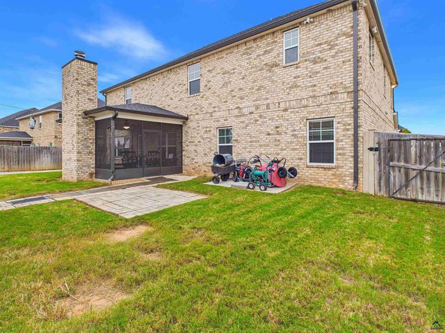 619 Samantha Brooke Way, Bonaire, GA 31005