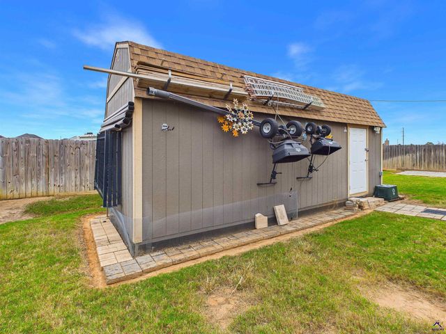 619 Samantha Brooke Way, Bonaire, GA 31005