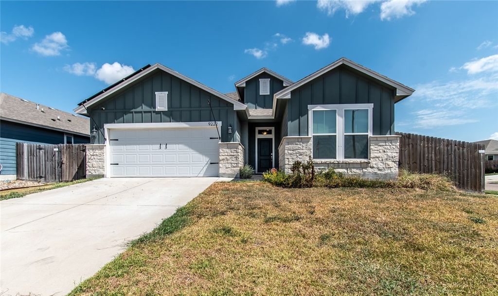 9222 Murdock Dr, Corpus Christi, TX 78410 — exterior