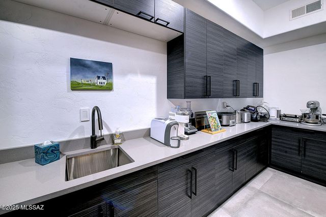 5100 E Calle Brillante, Tucson, AZ 85718