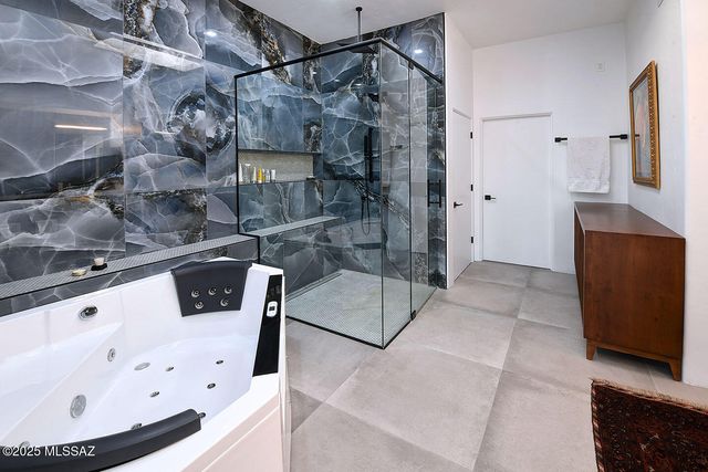 5100 E Calle Brillante, Tucson, AZ 85718