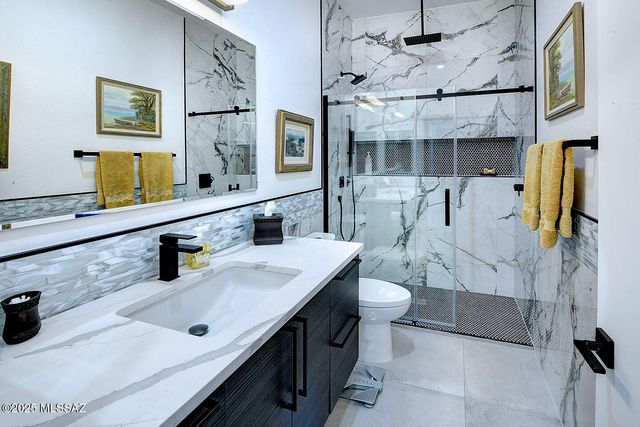 5100 E Calle Brillante, Tucson, AZ 85718