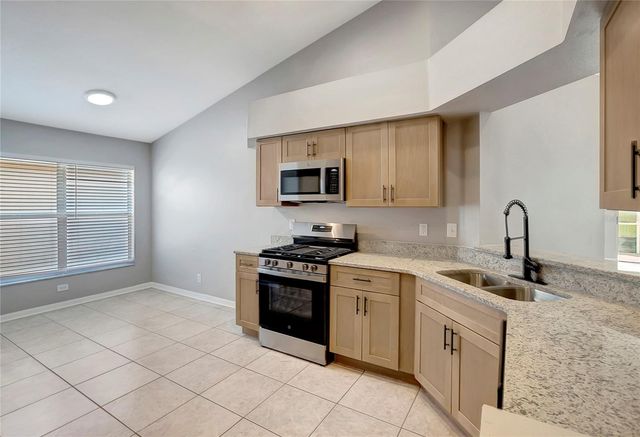 7603 WILTSHIRE PARK PLACE, Apollo Beach, FL 33572