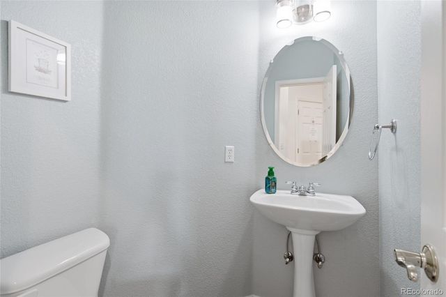 3035 S Indiana Street, Lakewood, CO 80228