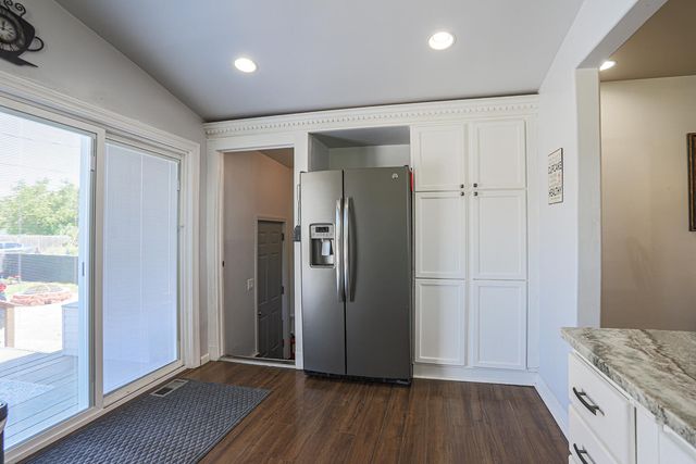 2830 AVENUE D, Council Bluffs, IA 51501