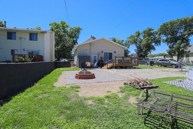 2830 AVENUE D, Council Bluffs, IA 51501