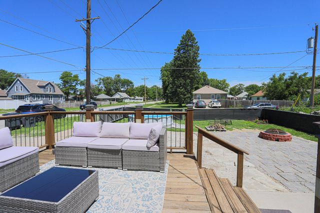2830 AVENUE D, Council Bluffs, IA 51501