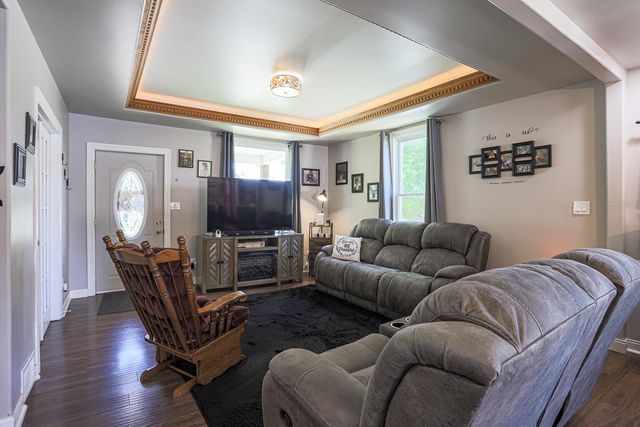 2830 AVENUE D, Council Bluffs, IA 51501