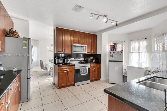 1760 NE 36th Avenue, Homestead, FL 33033