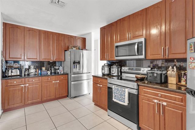 1760 NE 36th Avenue, Homestead, FL 33033