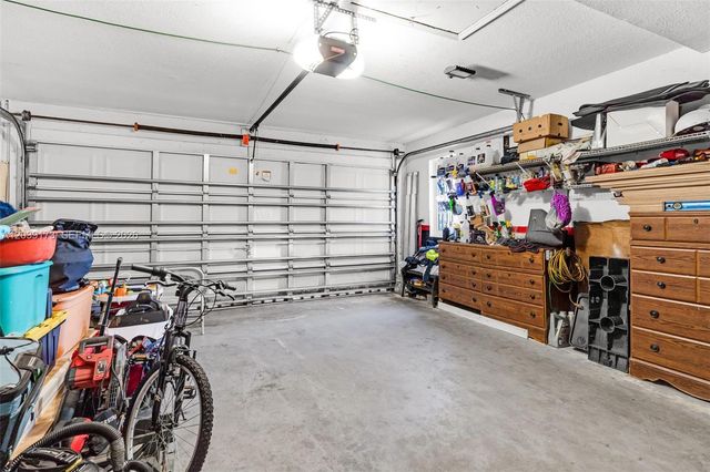 1760 NE 36th Avenue, Homestead, FL 33033