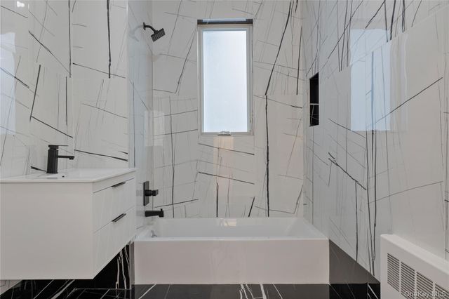 27 Ellish Parkway 103, Spring Valley, NY 10977