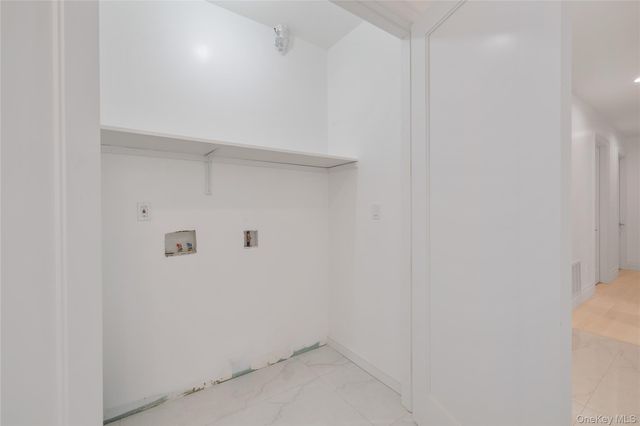 27 Ellish Parkway 103, Spring Valley, NY 10977