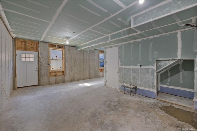 27 Ellish Parkway 103, Spring Valley, NY 10977