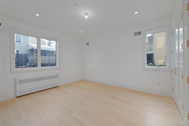 27 Ellish Parkway 103, Spring Valley, NY 10977