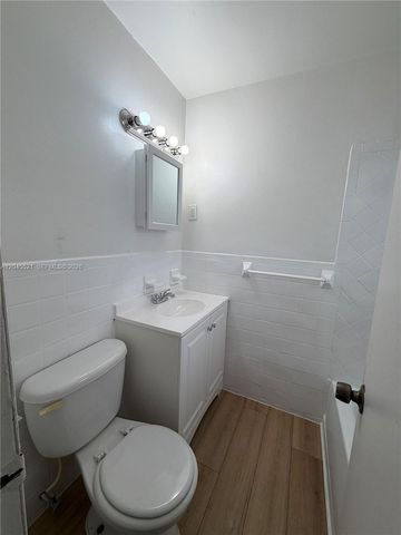 2551 NW 26th Street, Sunrise, FL 33313