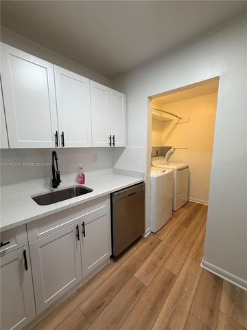 2551 NW 26th Street, Sunrise, FL 33313