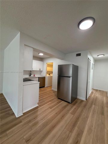 2551 NW 26th Street, Sunrise, FL 33313